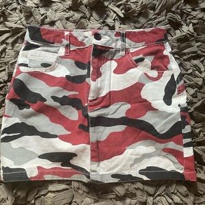 Mini camo skirt